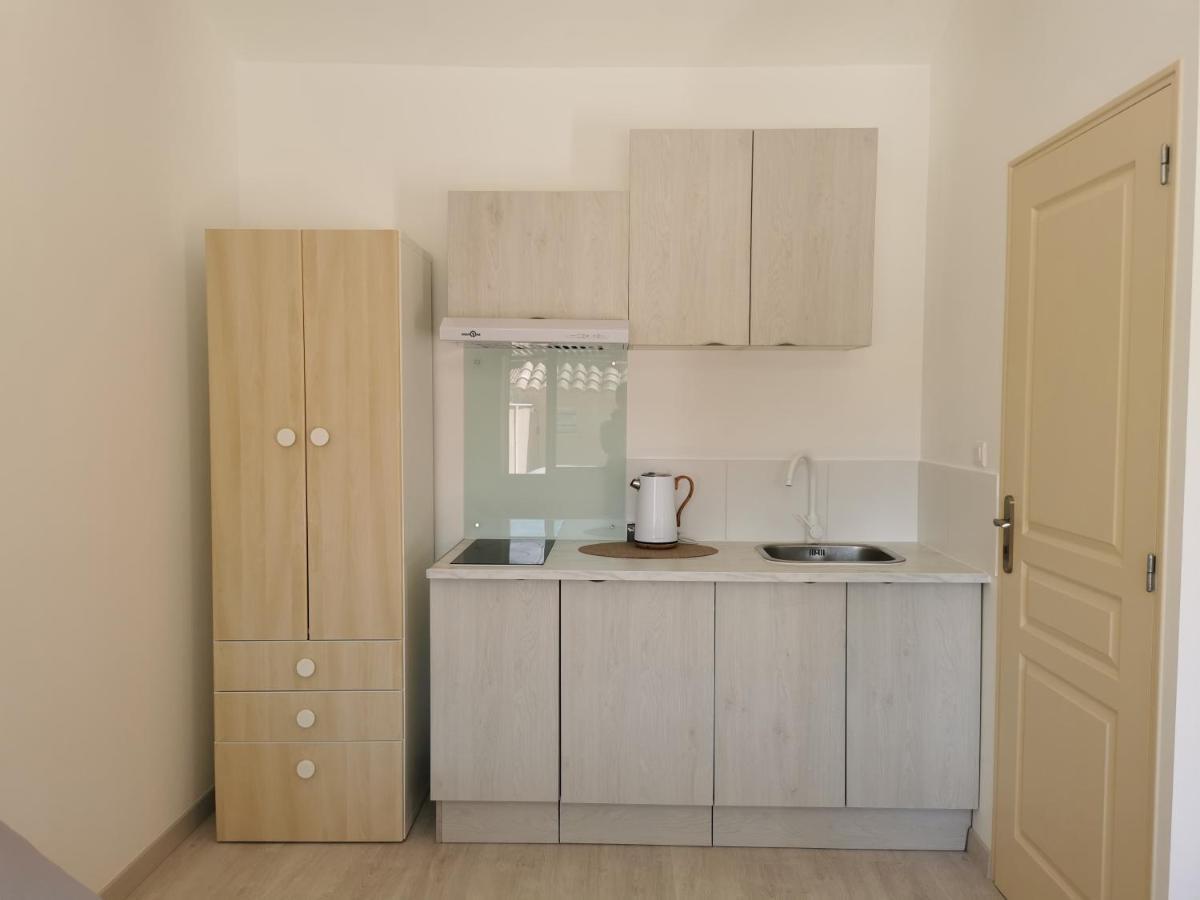 Studio Privatif Climatise , Terrasse Et Piscine Pernes-les-Fontaines Dış mekan fotoğraf